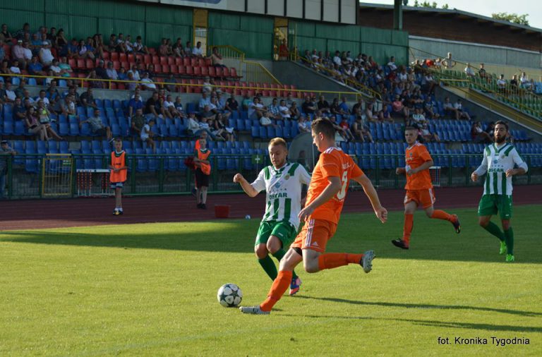 Sparing z Unią na głównej płycie