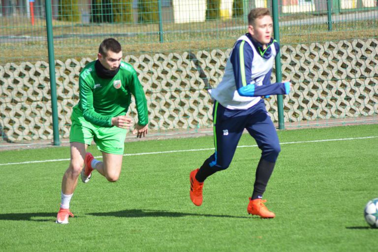 Zwycięskie sparingi juniorów