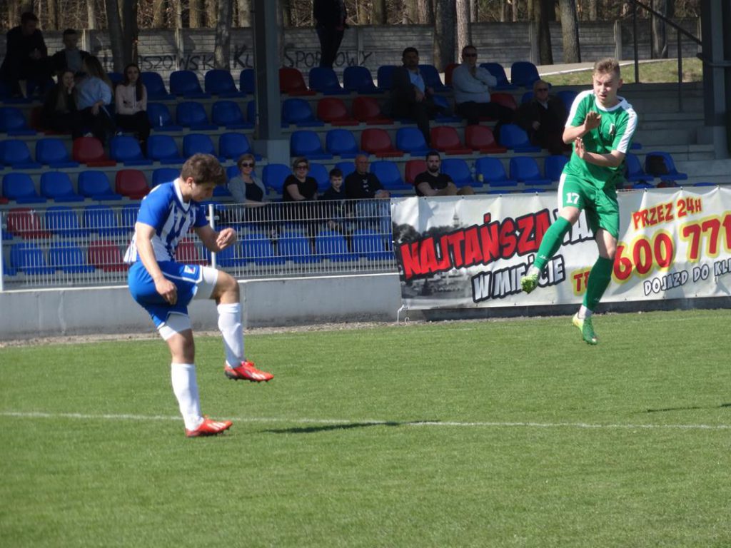 Aktualności Przegrana juniorów w Tomaszowie (ZDJĘCIA)