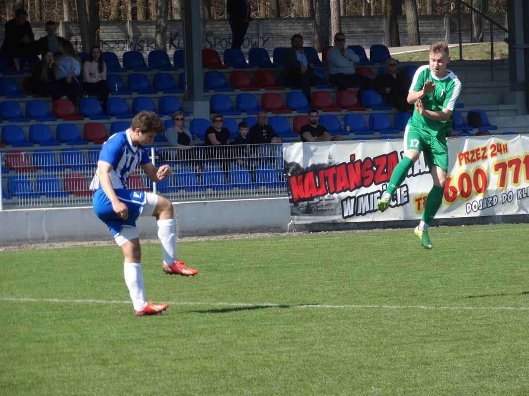 Przegrana juniorów w Tomaszowie (ZDJĘCIA)