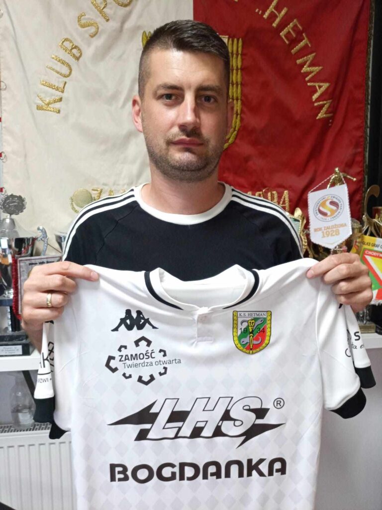 Dawid Dobromilski dołącza do brata