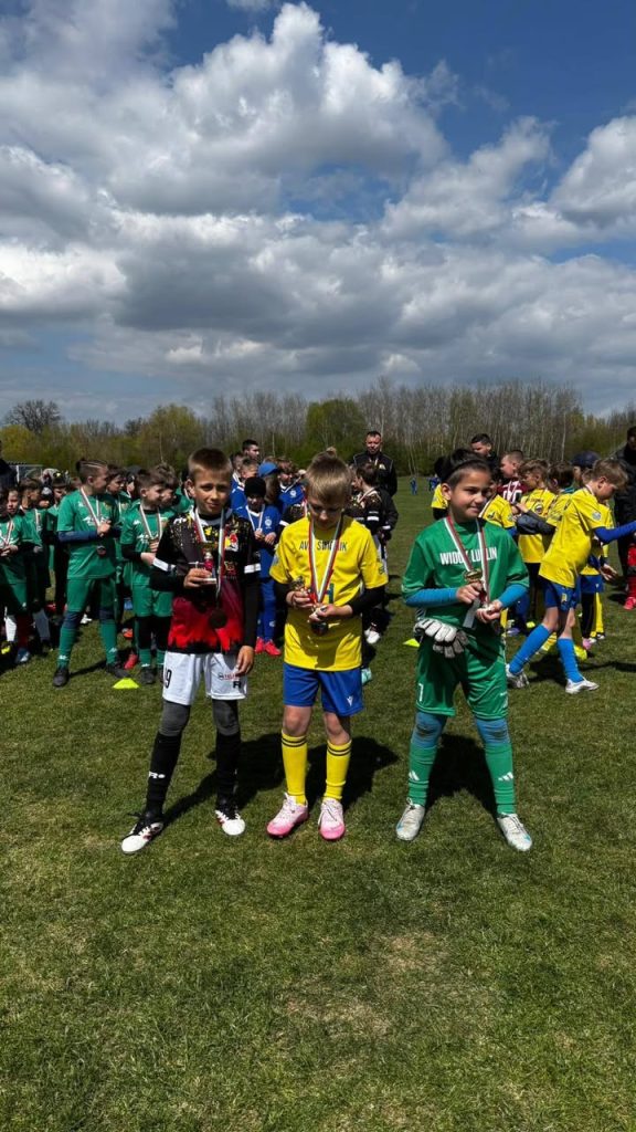 #U10 🤍💚❤️ Hetman Zamość CUP rocznik 2016 poziom grassroots ⚽ 🔝14 drużyn 🔝150 zawodników 🔝167 strzelonych go… facebook akademii – zdjęcie 4