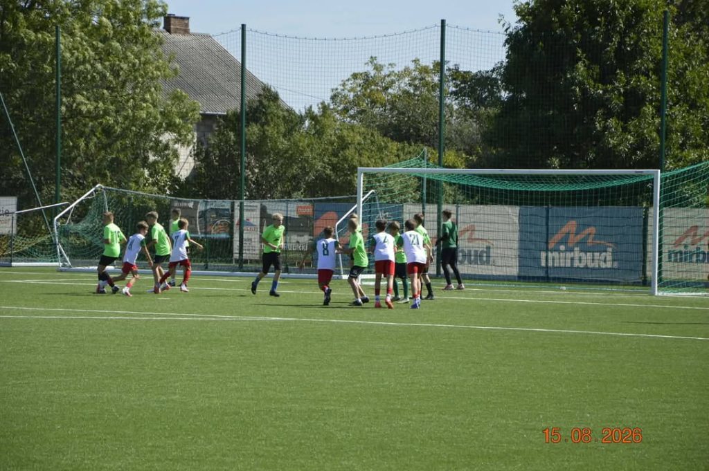 ⚽ Rocznik 2013 wchodzi w piłkę 11-osobową facebook akademii – zdjęcie 8