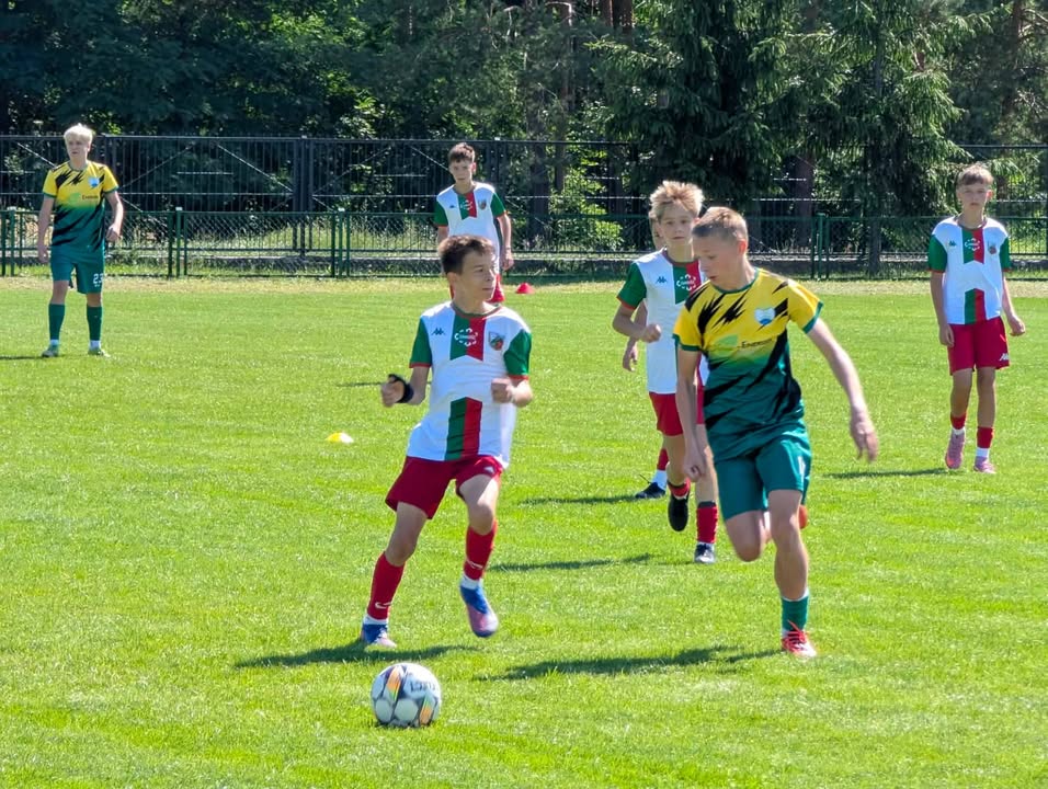 ⚽ Rocznik 2013 wchodzi w piłkę 11-osobową facebook akademii – zdjęcie 3